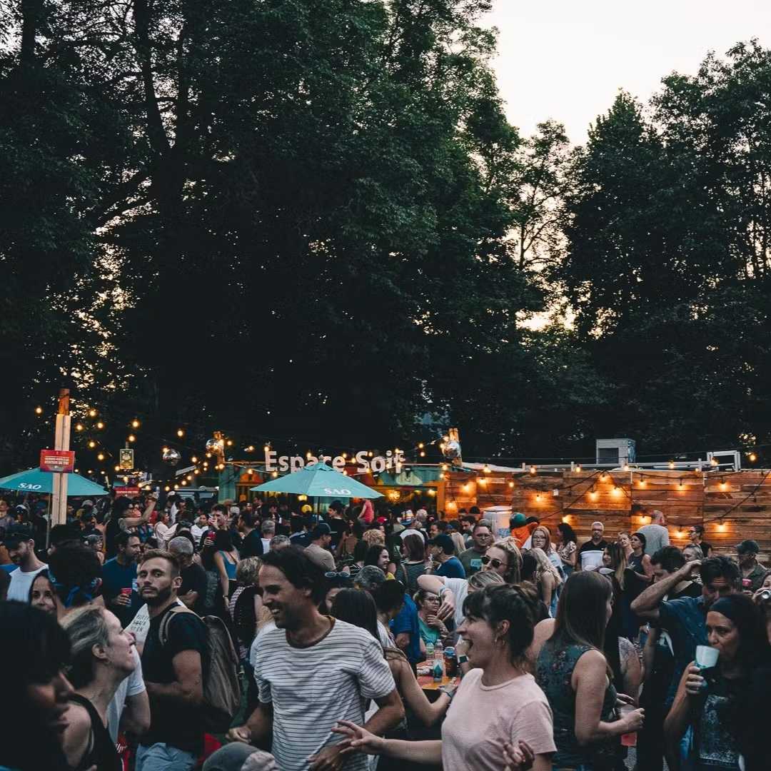 Foule au le Parvis Radio-Canada